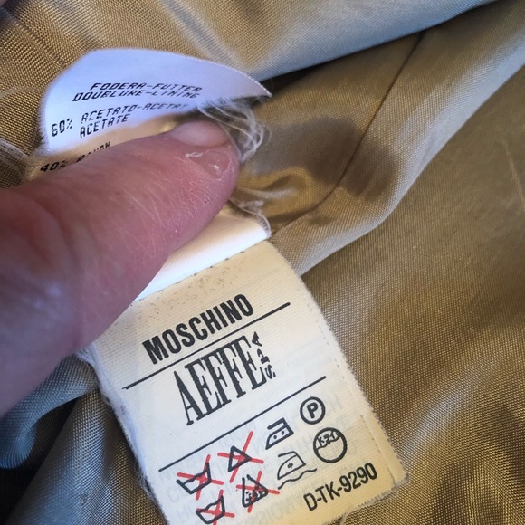 Authentic Vintage Moschino Linen Blazer - Picture 8 of 9